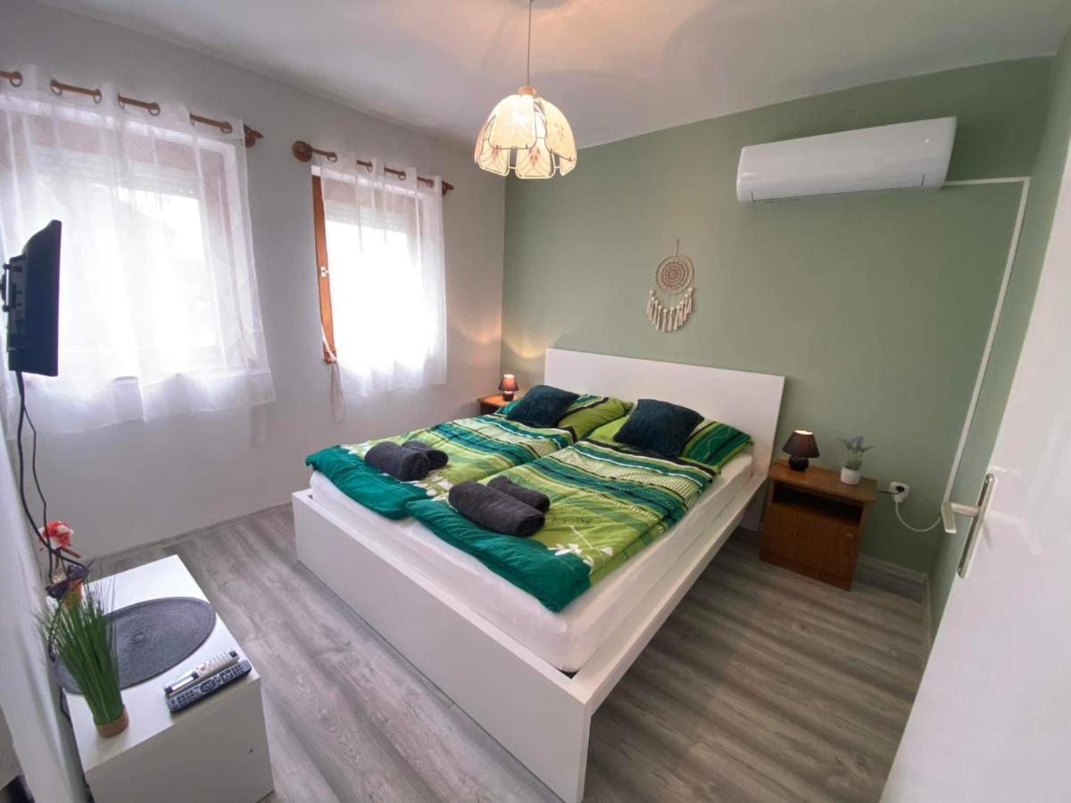 Helena Apartman Cserszegtomaj Esterno foto